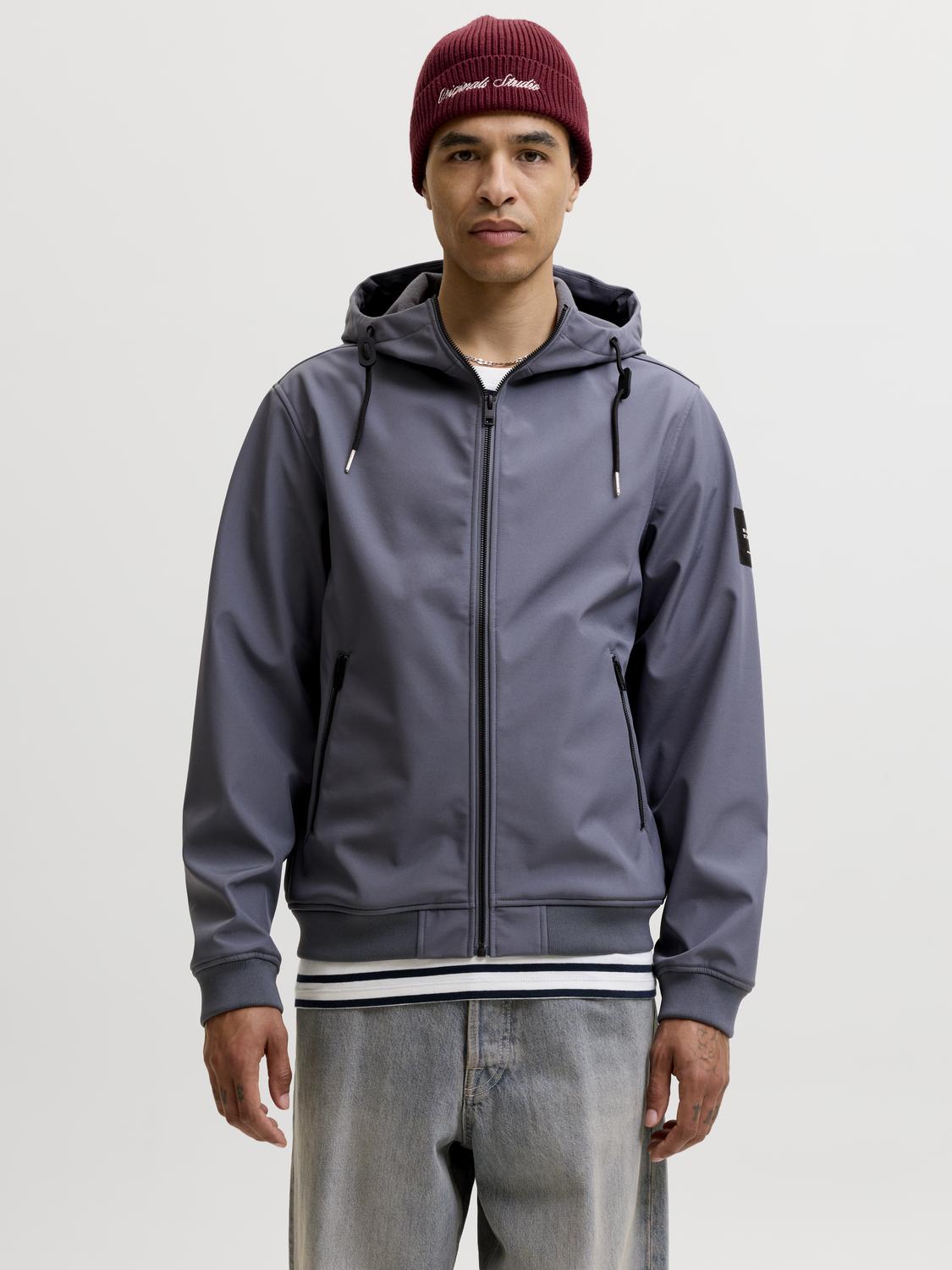 model_shot-front